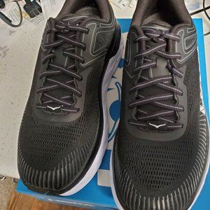 NWT Hoka Bondi 7  black and white Hoka One One men's size 8.5
